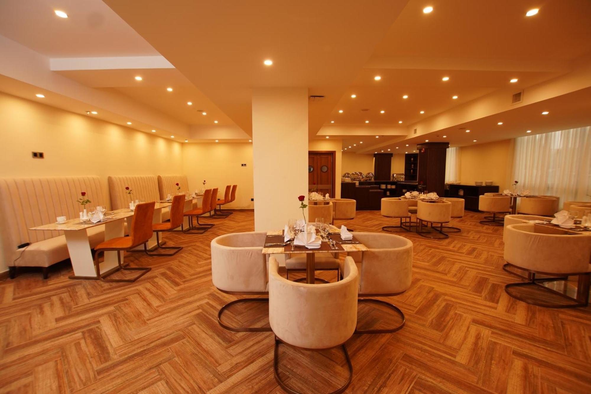 Best Western Premier Dynasty Addis Abeba Exterior foto